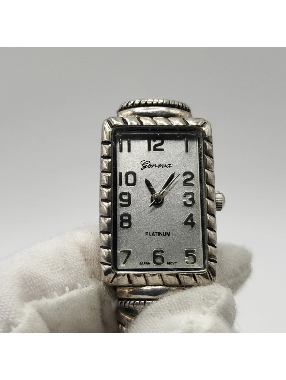Geneva Platinum Silver Tone Quartz Toggle Band Womens Watch 19mm New Battery